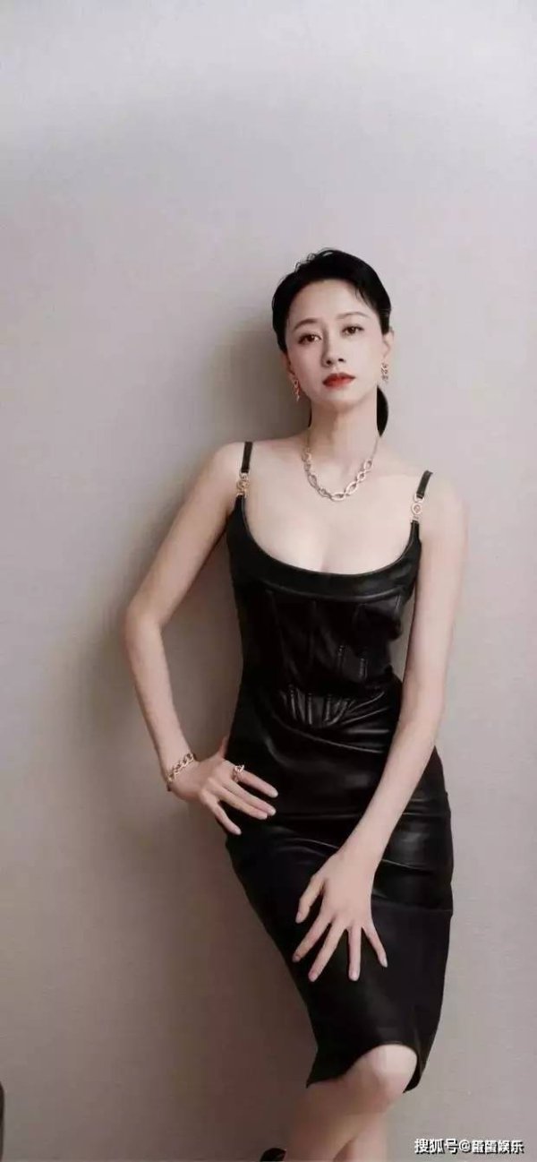 金富宝配资 倪虹洁身材好辣 44岁王炸身材引爆全场